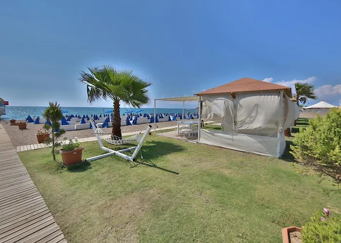 Awen Lara Hotel
